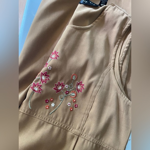 Tip Top Vintage Women's Maxi Dress Embroidered Sleeveless Brown Suede Empire - Picture 4 of 16